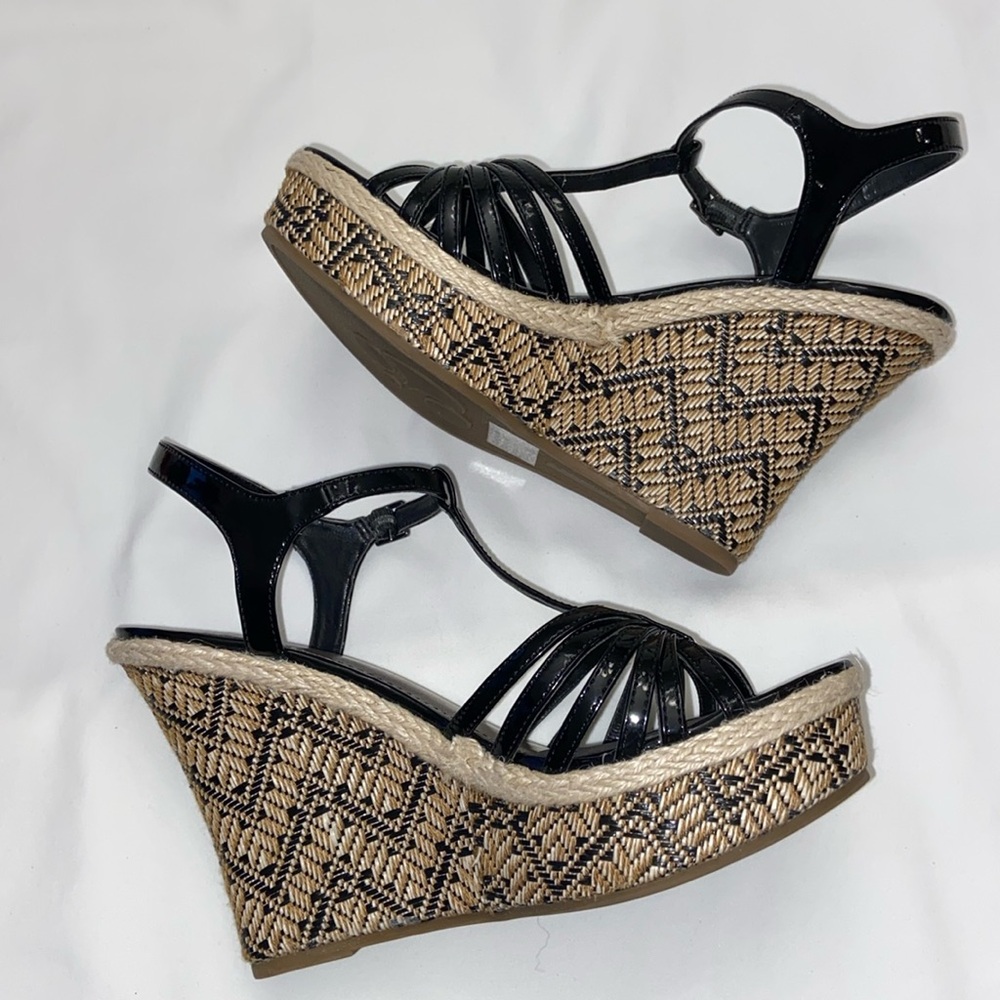 Fergalicious by Fergie black platform raffia heels 8M
